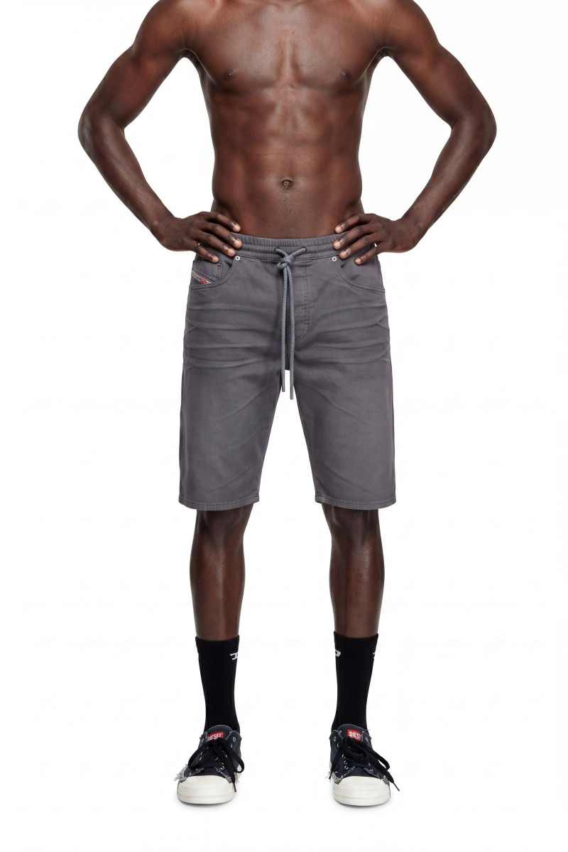 Šortky Diesel 2033 D-Krooley-Short Jogg Shorts Steeple Gray