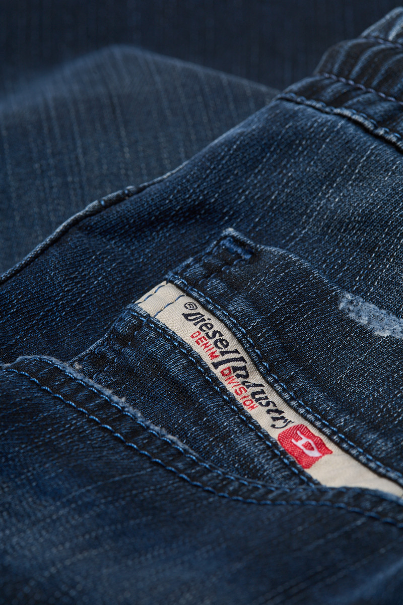 Šortky Diesel 2033 D-Krooley-Short Jogg Shorts Denim