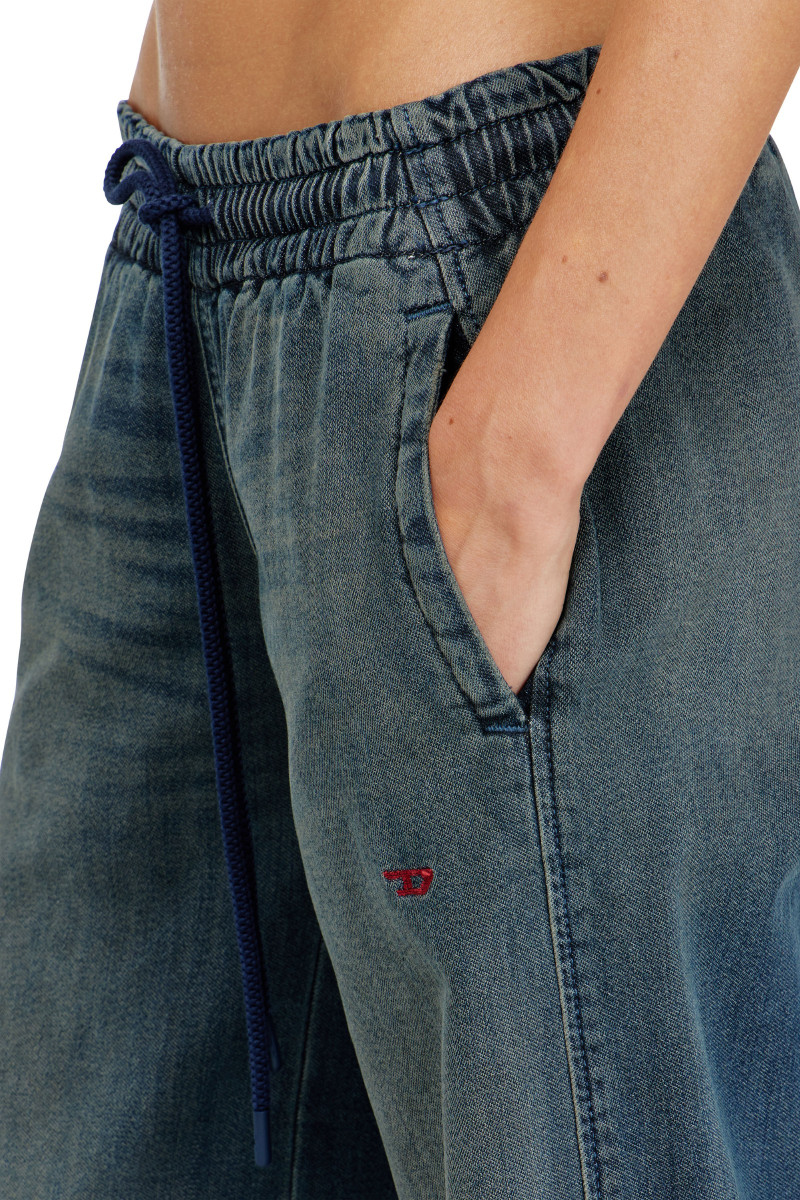 Džínsy Diesel 2078 D-Ainty Jogg Sweat Jeans Denim