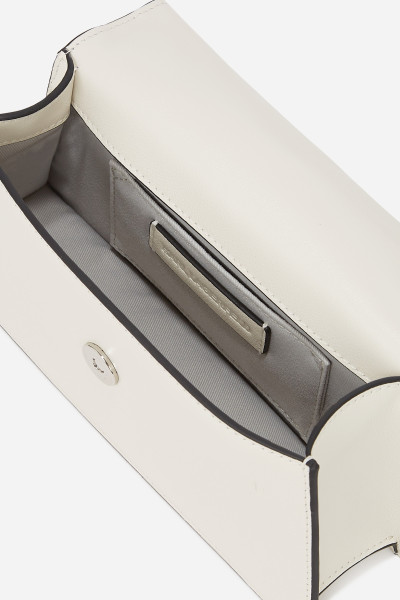 KABELKA KARL LAGERFELD K/SIGNATURE SLIM CROSSBODY - Fotografie č. 4