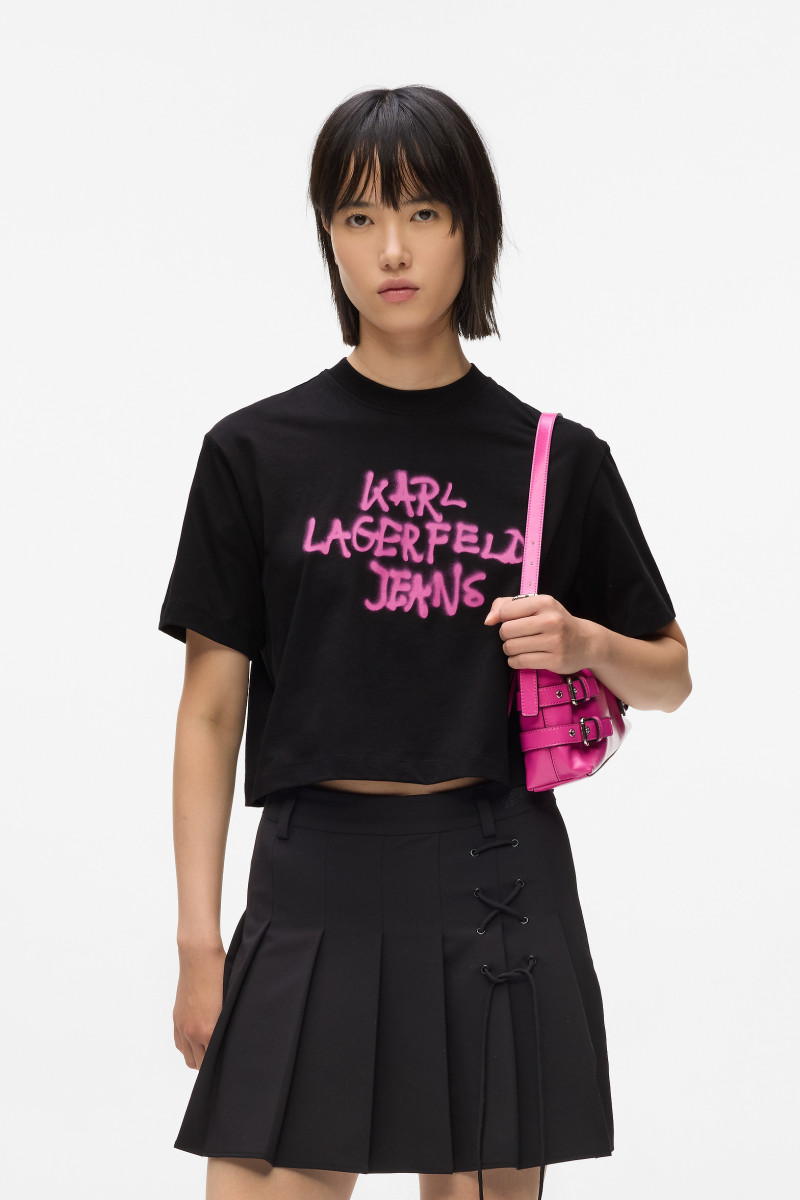 Levně Tričko karl lagerfeld jeans klj reg cropped graffiti tee black