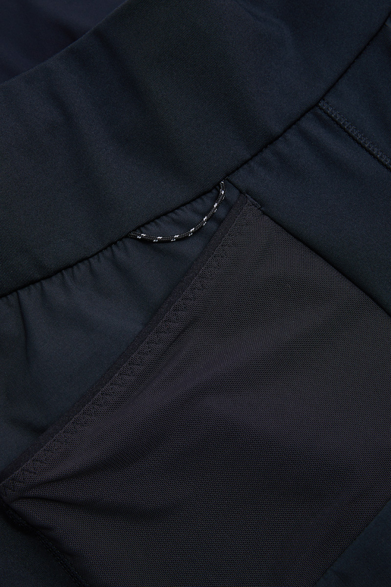 Šortky Peak Performance W Ascent Track Shorts Black