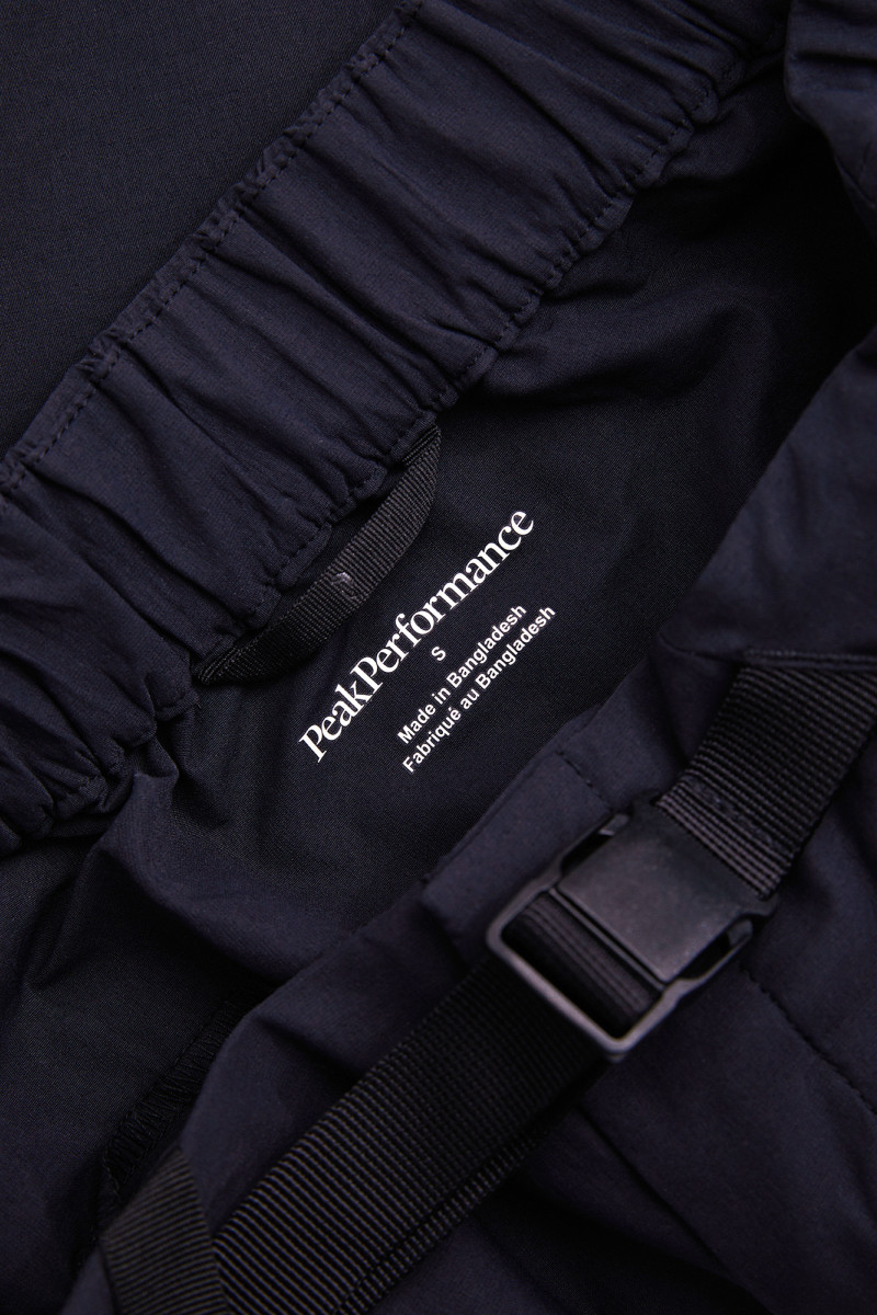Šortky Peak Performance W Iconiq Tech Shorts Black