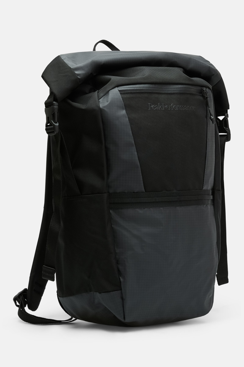 Batoh Peak Performance Roll Top Backpack 21,5L Black