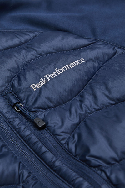 BUNDA PEAK PERFORMANCE HELIUM HYBRID DOWN HOOD JACKET WOMEN - Fotografia č. 4