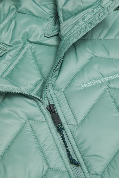 BUNDA PEAK PERFORMANCE ELEVATE INSULATED HYBRID HOOD JACKET WOMEN - Fotografia č. 4