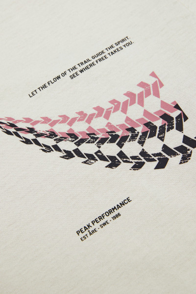 PÓLÓ PEAK PERFORMANCE M EXPLORE GRAPHIC TEE - Kép 4