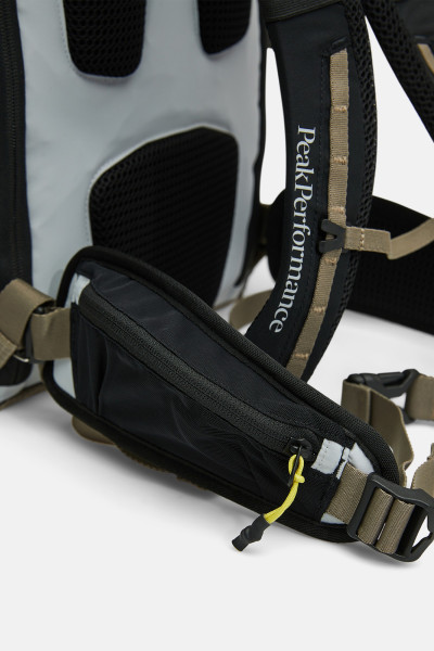 BATOH PEAK PERFORMANCE HIKE BACKPACK - Fotografie č. 3