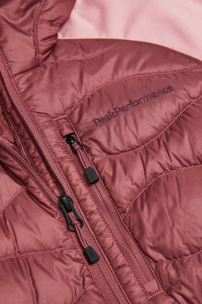 BUNDA PEAK PERFORMANCE HELIUM HYBRID DOWN HOOD JACKET WOMEN - Fotografia č. 4