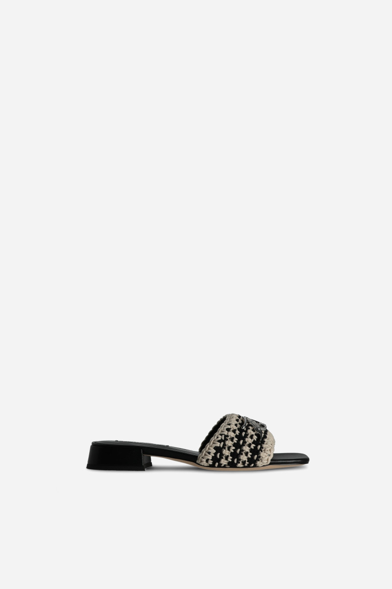 Šľapky Karl Lagerfeld Petalo Ii Crochet Signia Slide Black Knit Text W/Off White