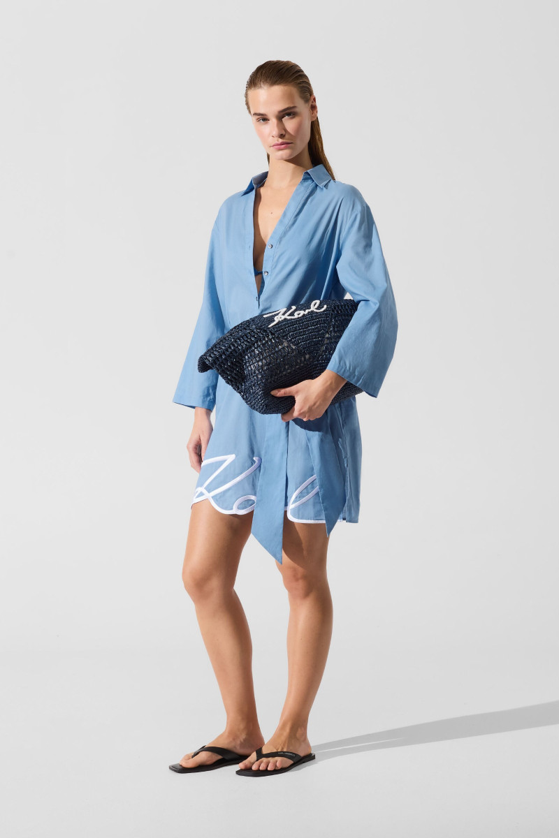 Plážové Oblečenie Karl Lagerfeld Karl Dna Signature Beach Dress Silver Lake Blue
