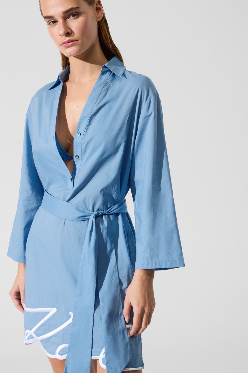 Plážové Oblečenie Karl Lagerfeld Karl Dna Signature Beach Dress Silver Lake Blue
