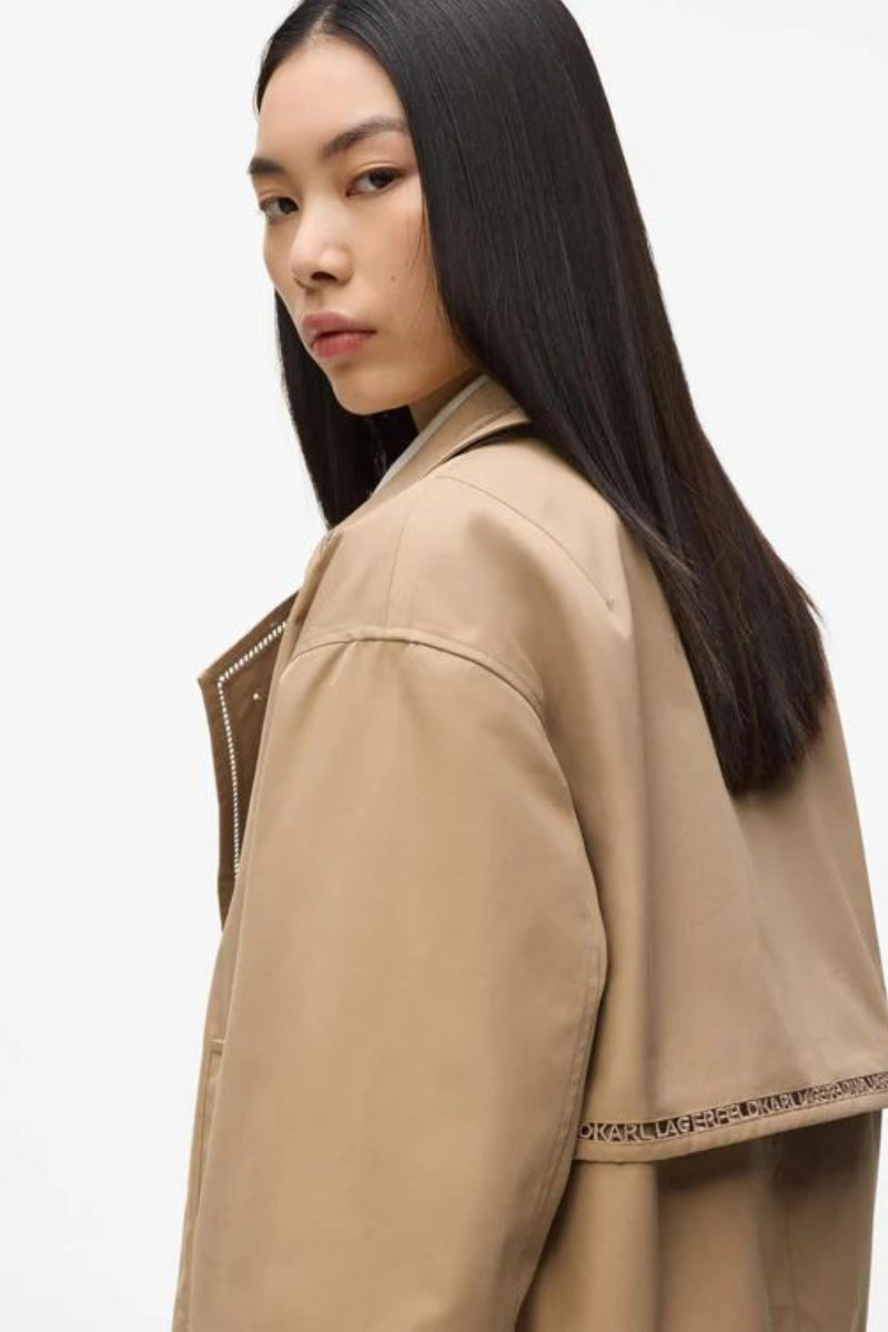 Bunda Karl Lagerfeld Embroidery Detail Short Trench Nougat