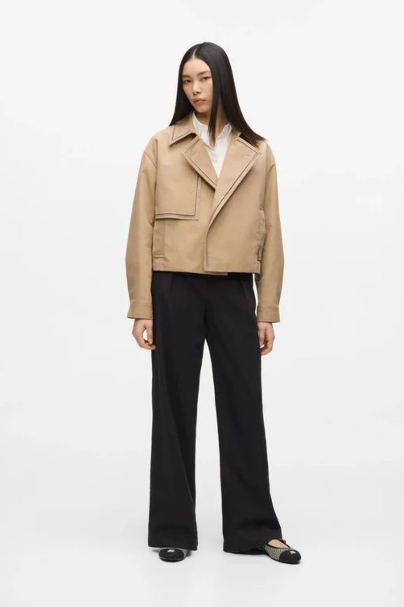 Bunda Karl Lagerfeld Embroidery Detail Short Trench Nougat
