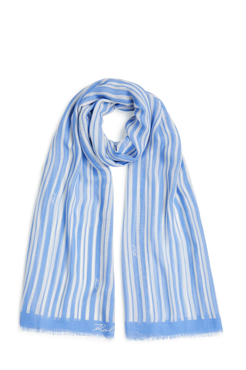 ŠÁL KARL LAGERFELD K/SIGNATURE STRIPE SCARF SILVER LAKE BLUE