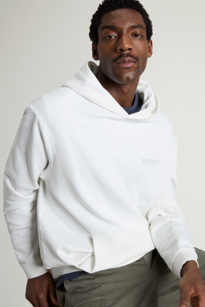 MELEGÍTŐ FELSŐ WOOLRICH MACRO LOGO HOODIE - Kép 4