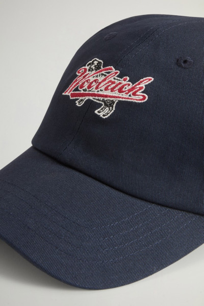 ŠILTOVKA WOOLRICH LOGO BASEBALL CAP - Fotografia č. 3