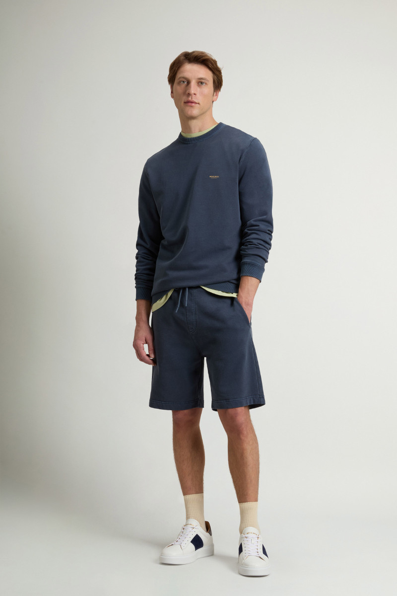 Mikina Woolrich Garment Dyed Logo Crenewck Faded Melton Blue