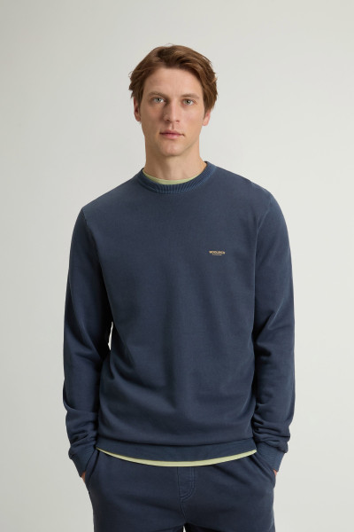 MIKINA WOOLRICH GARMENT DYED LOGO CRENEWCK - Fotografie č. 1