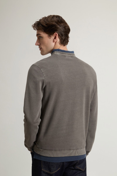 MIKINA WOOLRICH GARMENT DYED LOGO CRENEWCK - Fotografie č. 3