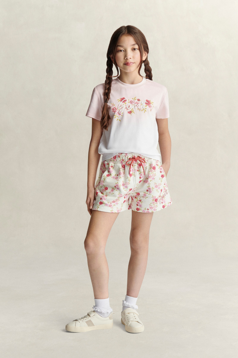TEPLÁKOVÉ ŠORTKY GANT FLORAL PRINT SWEAT SHORT CREAM