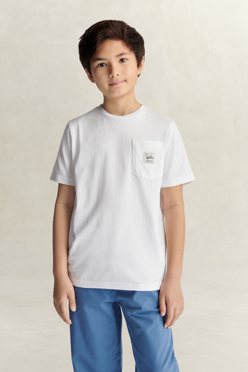 E-shop TRIČKO GANT BADGE POCKET SS T-SHIRT WHITE