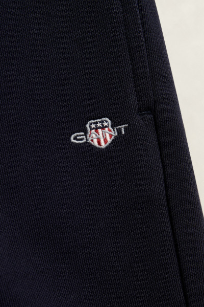TEPLÁKOVÉ ŠORTKY GANT SHIELD SWEATSHORTS - Fotografia č. 2