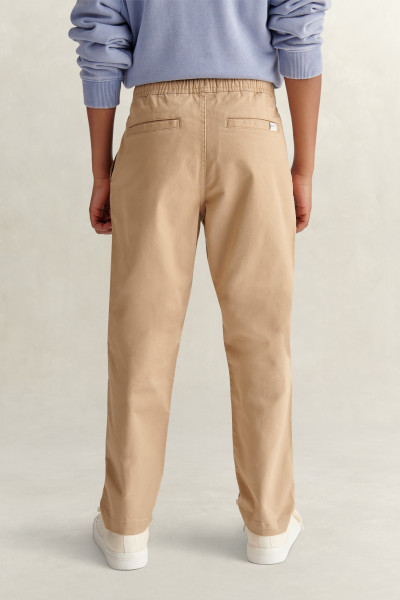 DŽÍNY GANT CHINO DRAWSTRING TROUSER - Fotografie č. 2