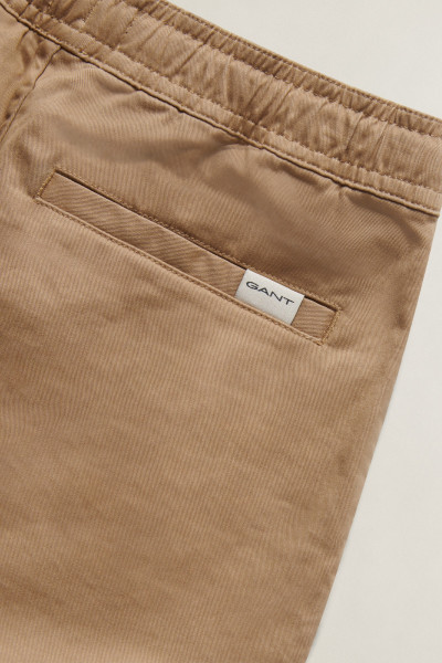 DŽÍNY GANT CHINO DRAWSTRING TROUSER - Fotografie č. 6