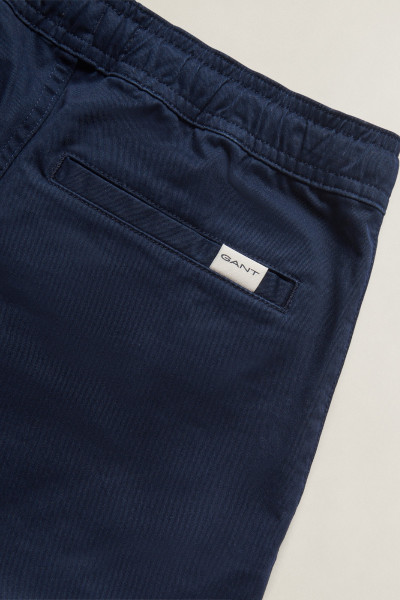 DŽÍNY GANT CHINO DRAWSTRING TROUSER - Fotografie č. 7