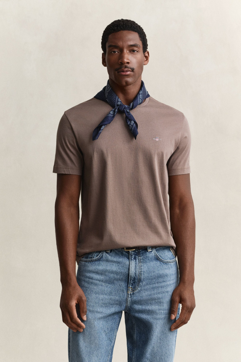 TRIČKO GANT REG SHIELD SS T-SHIRT FADED TAUPE