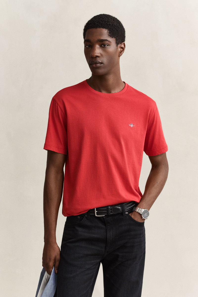 TRIČKO GANT REG SHIELD SS T-SHIRT MAPLE FIRE