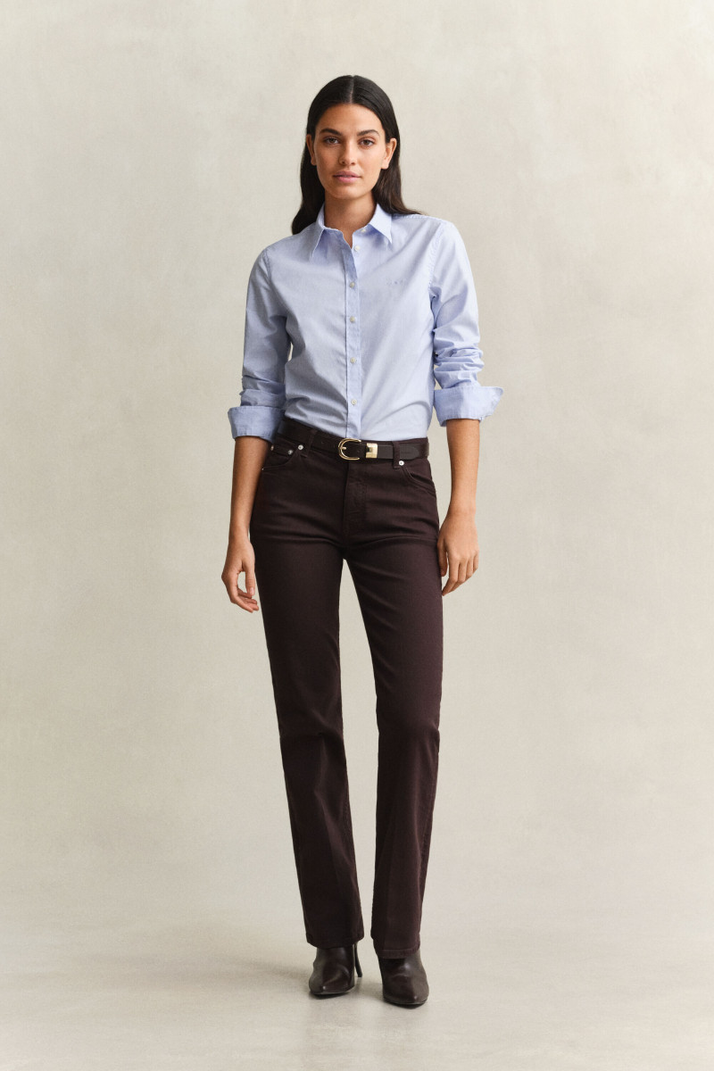 DŽÍNSY GANT SLIM FLARE COLOR JEANS DEEP BROWN