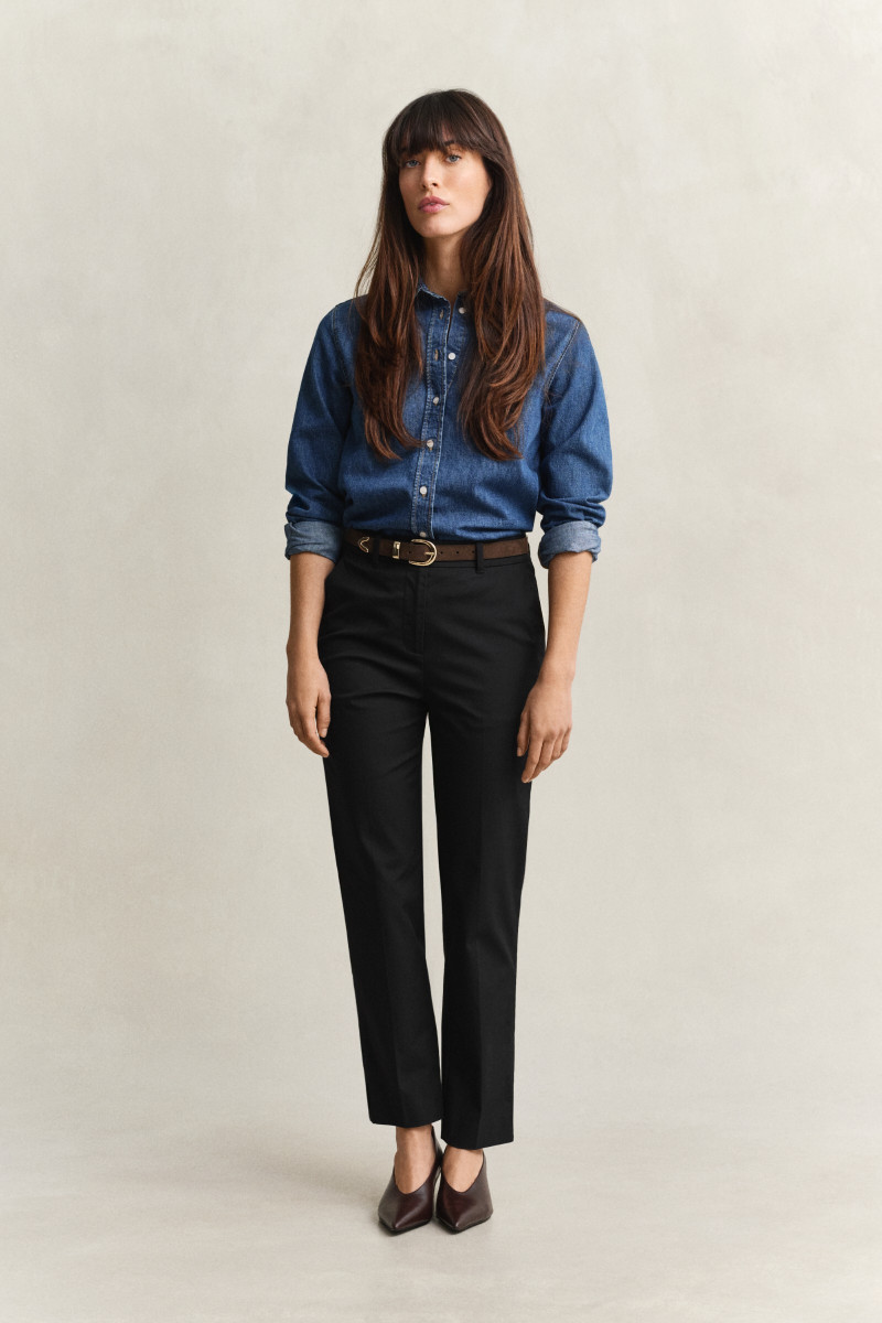 NOHAVICE GANT SLIM SLACK BLACK
