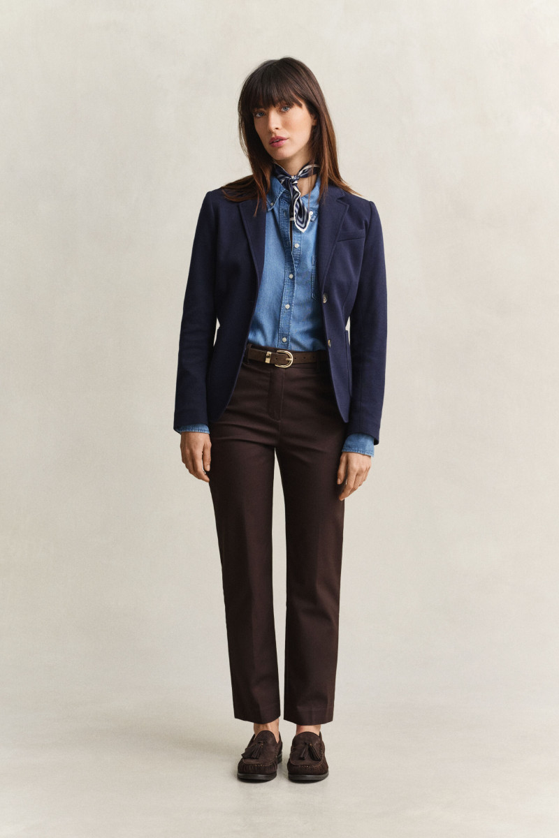 NOHAVICE GANT SLIM SLACK DEEP BROWN