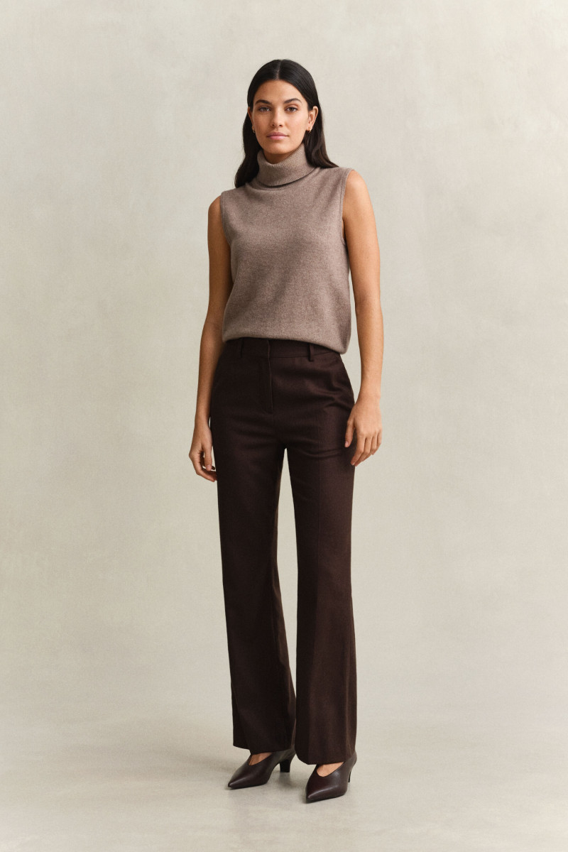 NOHAVICE GANT TAILORED SLIM FLARE FLANNEL PANTS DEEP BROWN