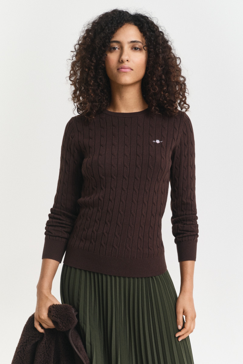 SVETER GANT STRETCH COTTON CABLE C-NECK DEEP BROWN