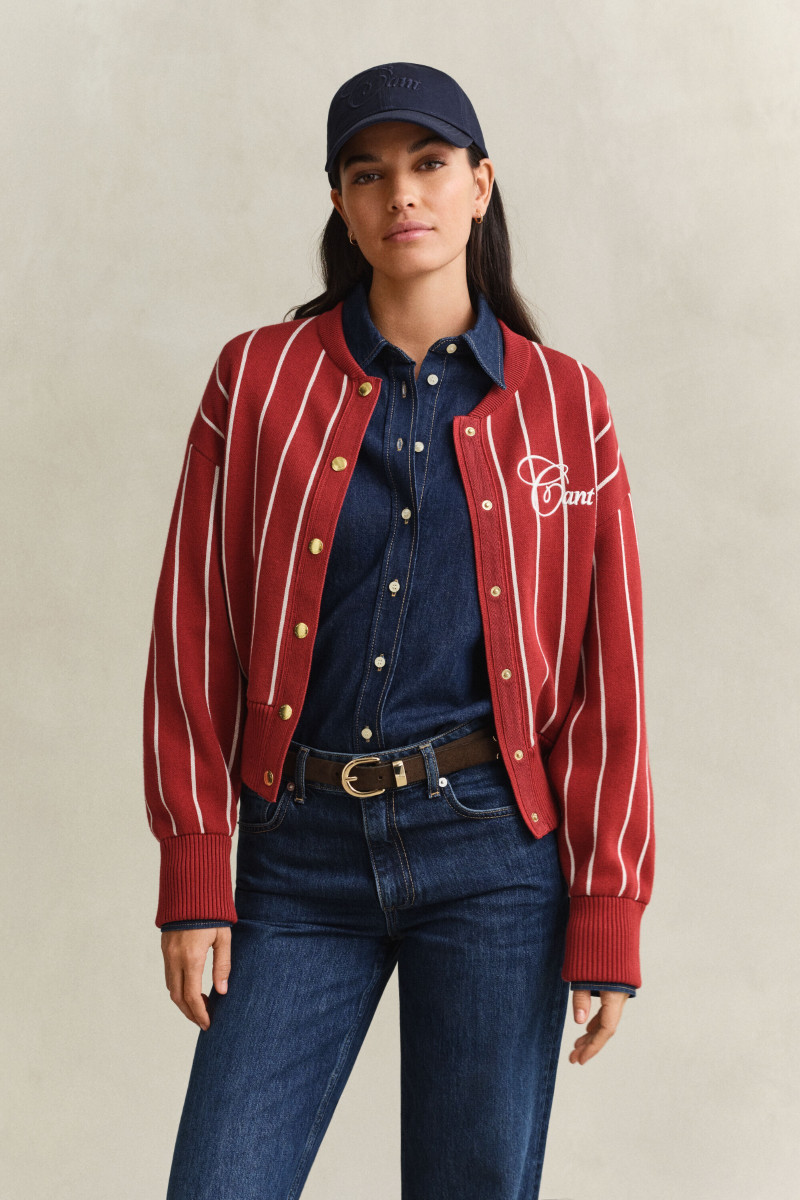 SVETER GANT VARSITY KNITTED JACKET DEEP GRAPE WINE