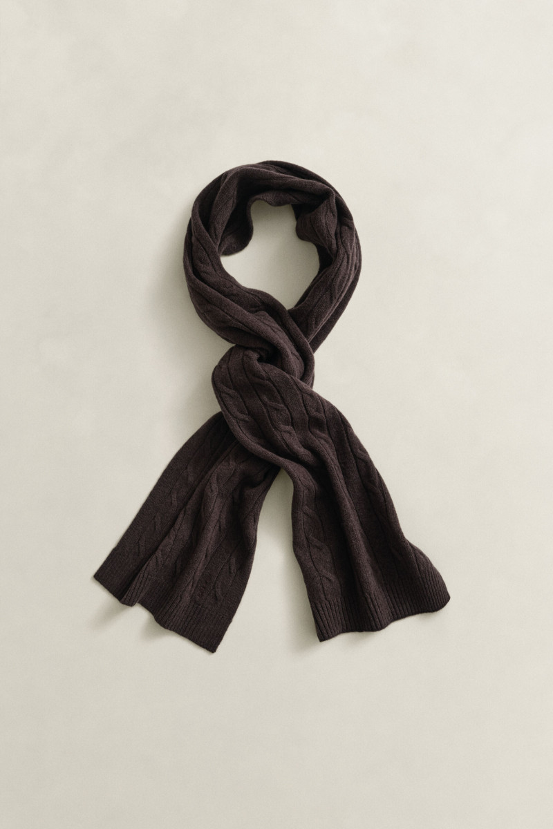 ŠÁL GANT WOOL CABLE SCARF DEEP BROWN