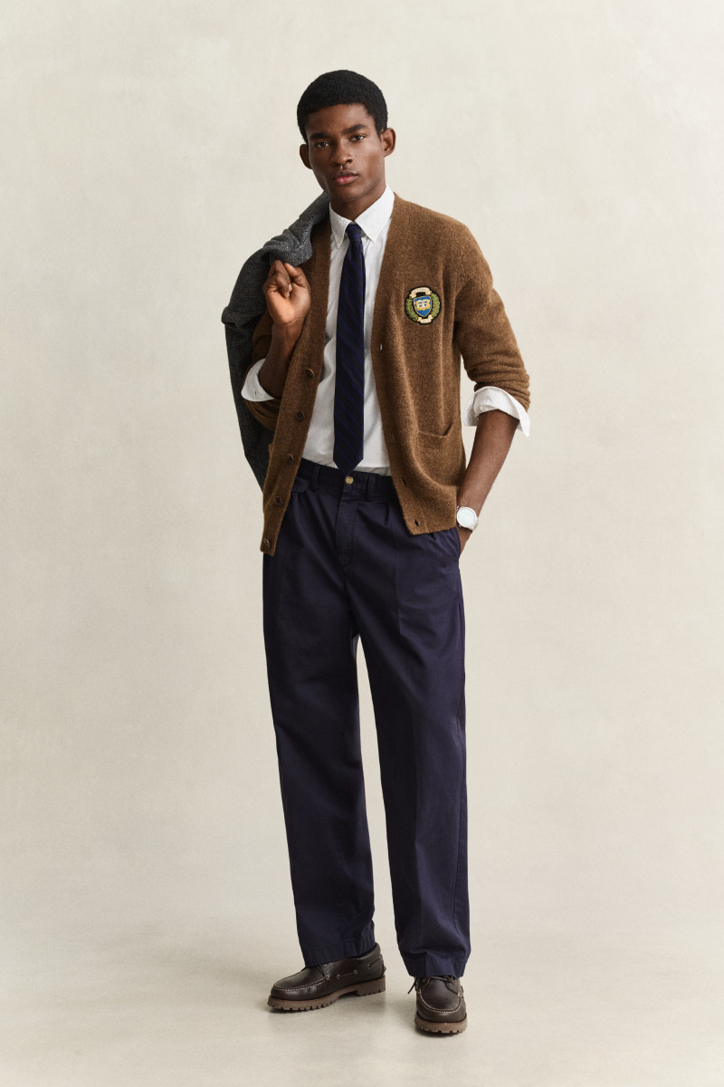 SVETER GANT BRUSHED WOOL CARDIGAN HAZELNUT MELANGE