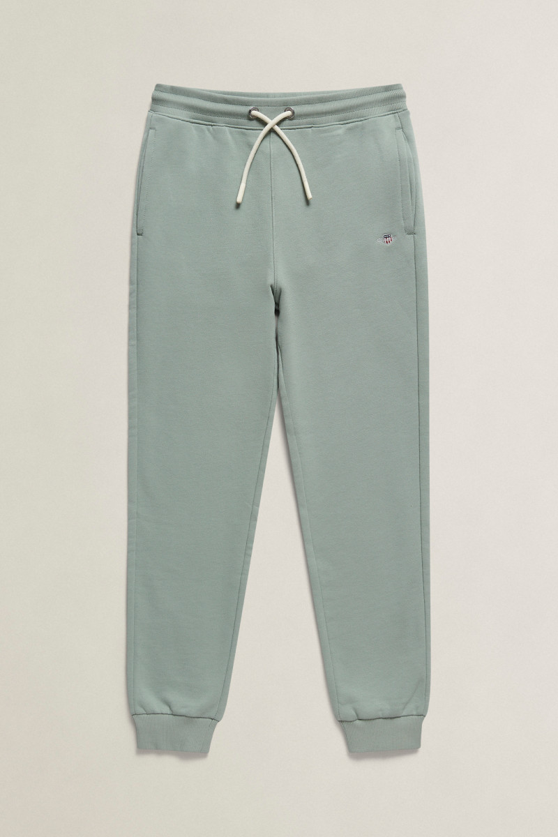E-shop TEPLÁKY GANT SHIELD SWEATPANTS CERAMIC GREY