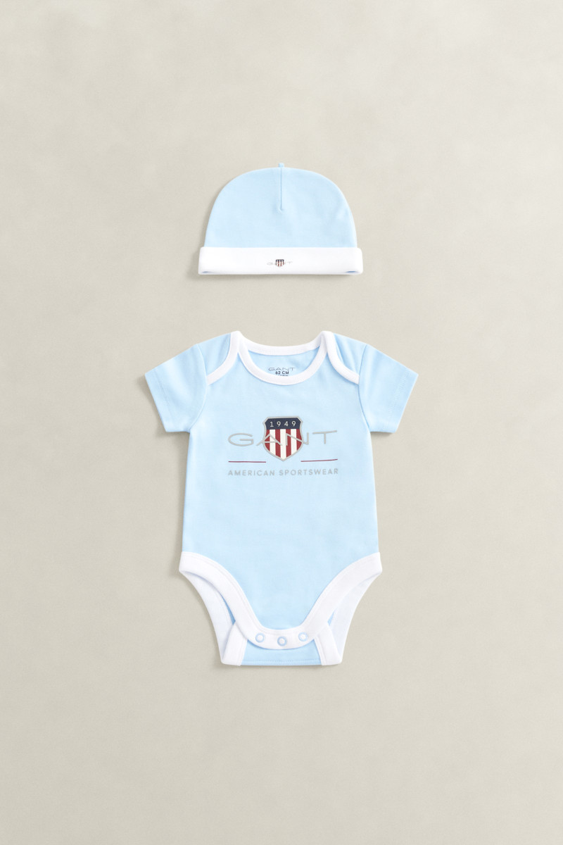 E-shop DĚTSKÝ SET GANT SS ROMPER AND HAT SET SKY BLUE