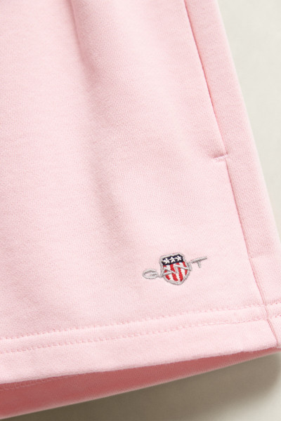 TEPLÁKOVÉ ŠORTKY GANT SHIELD SWEAT SHORT - Fotografie č. 2