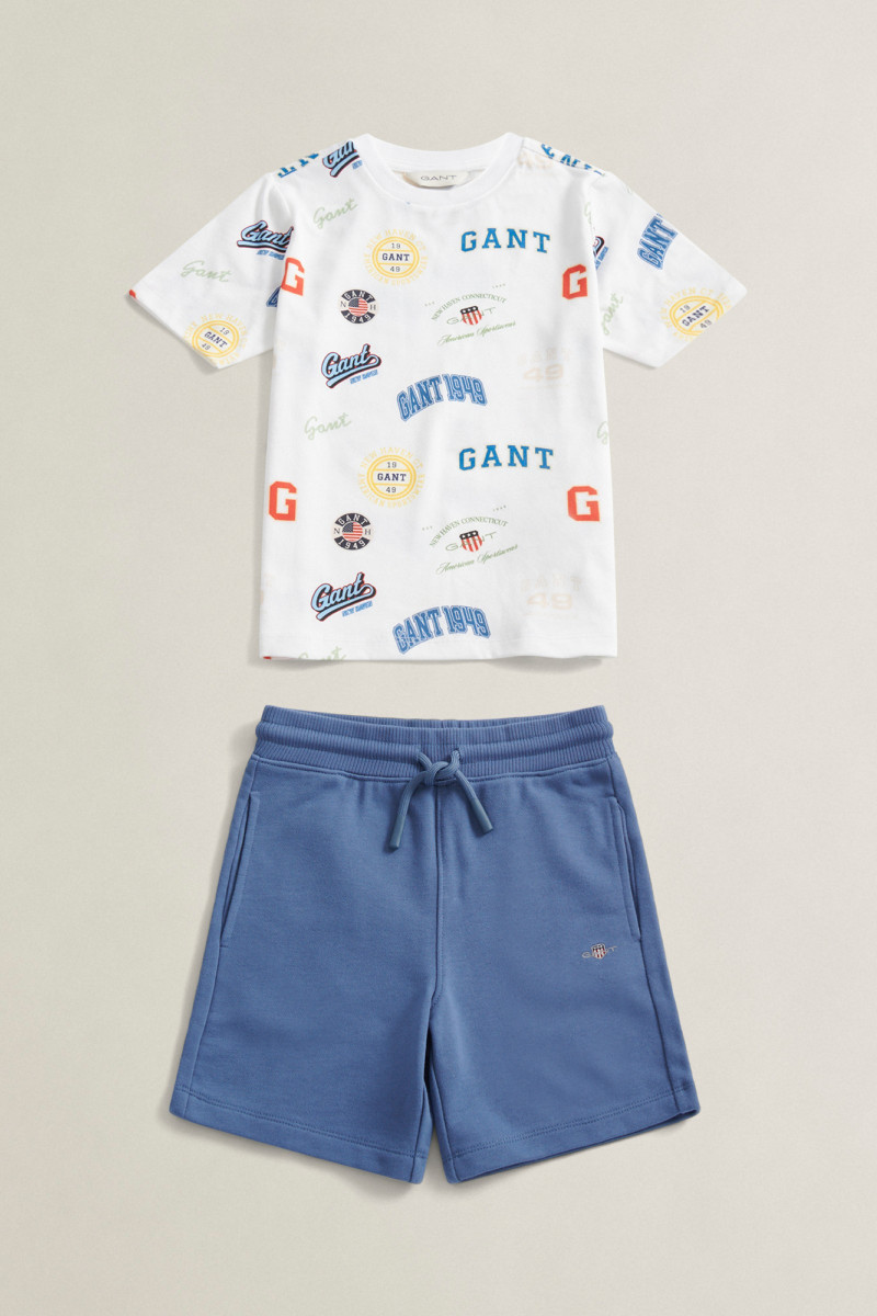 E-shop TEPLÁKOVÁ SOUPRAVA GANT AOP SS T-SHIRT AND SWEATSHORT SET WHITE