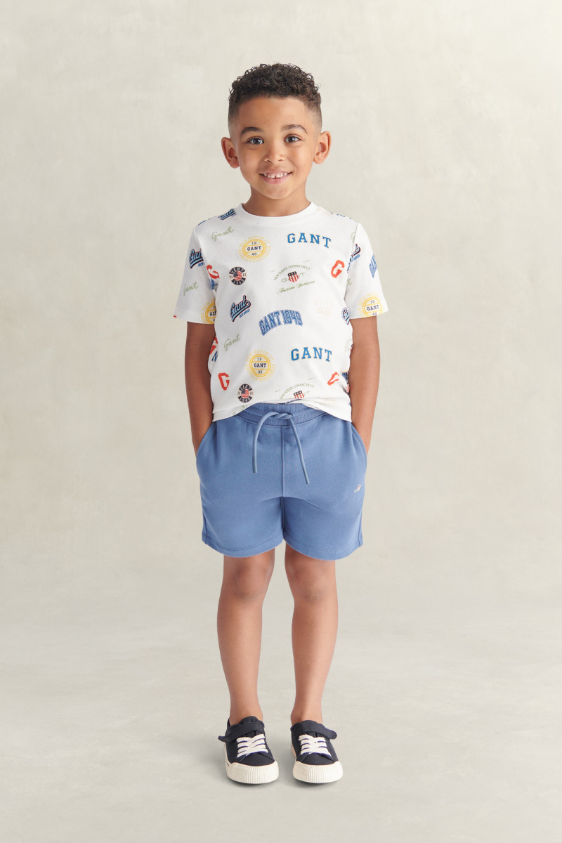TEPLÁKOVÁ SÚPRAVA GANT AOP SS T-SHIRT AND SWEATSHORT SET WHITE