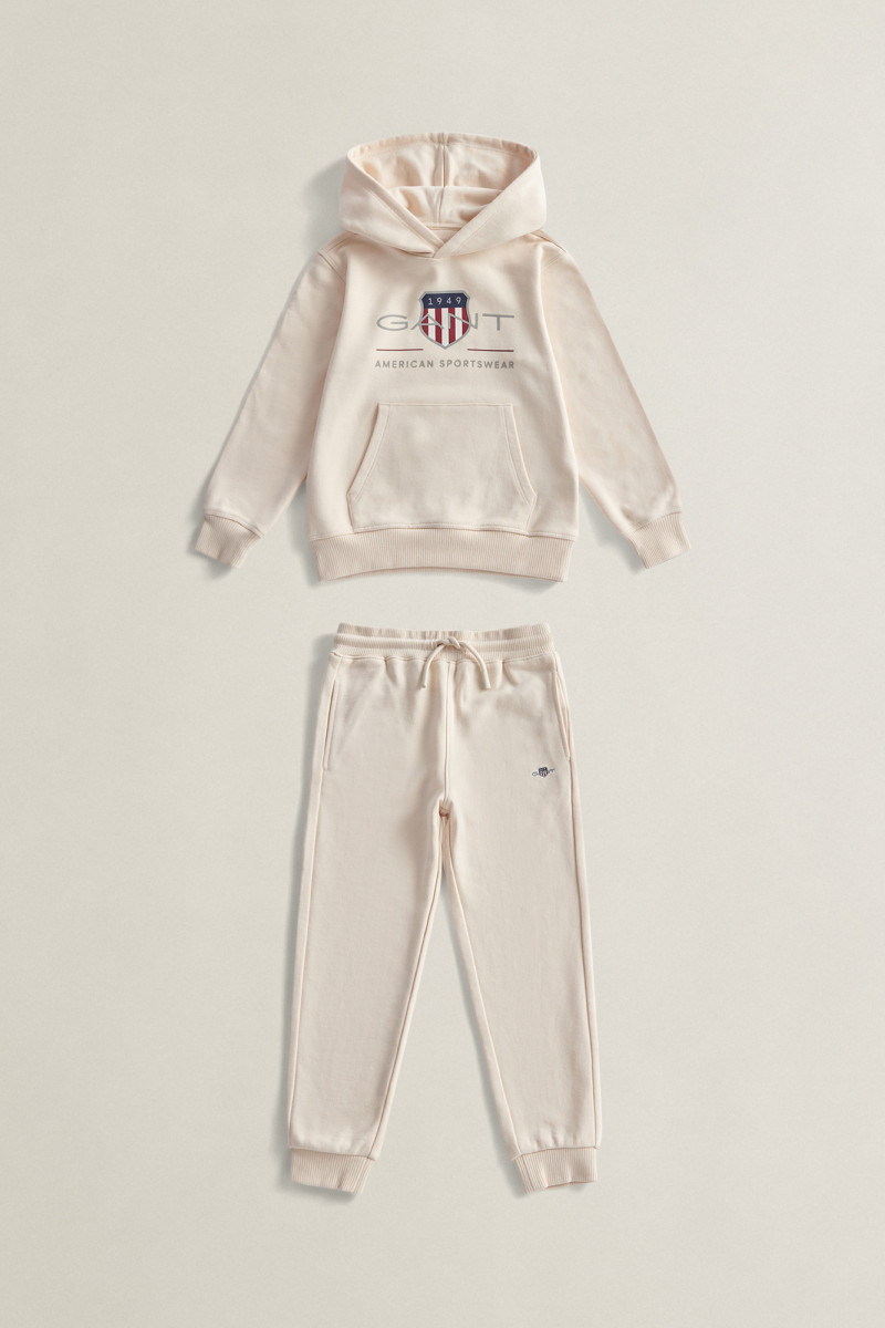 E-shop TEPLÁKOVÁ SOUPRAVA GANT ARCHIVE SHIELD HOODIE AND SWEATPANT CREAMED WHITE