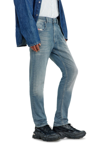 FARMER DIESEL 2032 D-KROOLEY-BW JOGG SWEAT JEANS - Kép 3