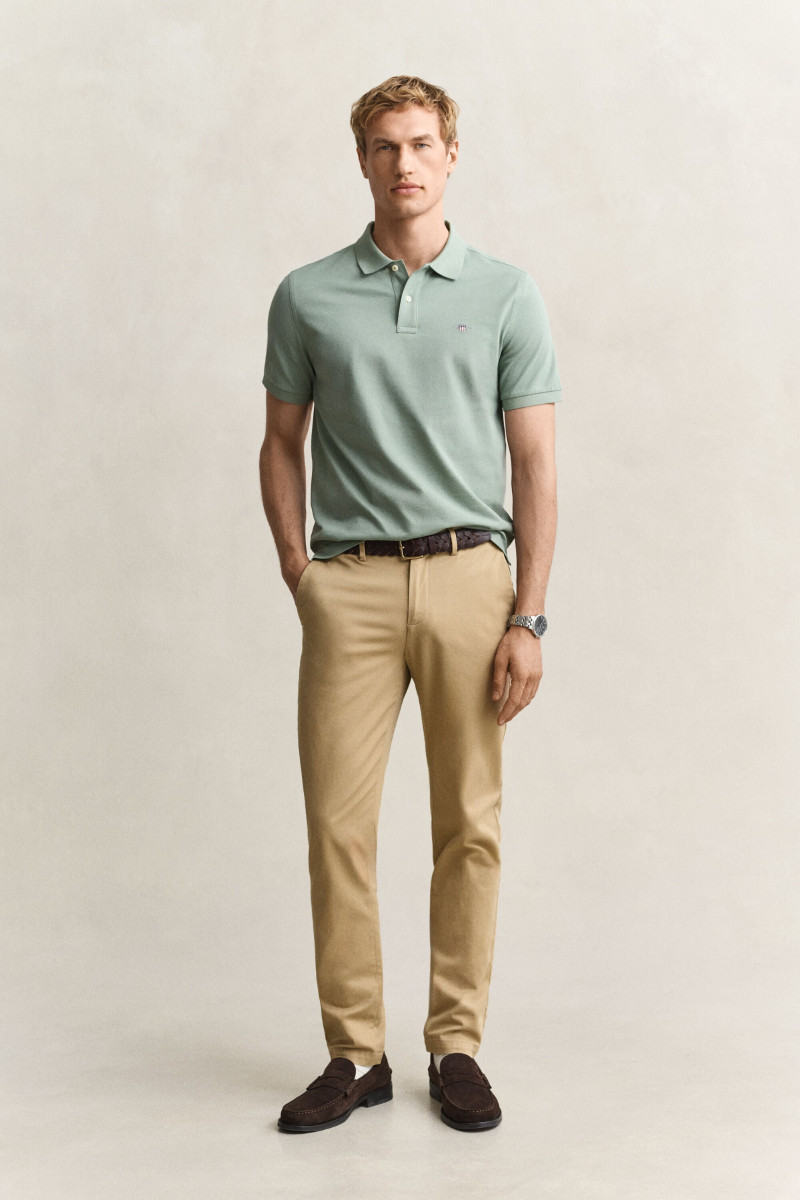 NOHAVICE GANT SLIM SMART CHINOS DARK KHAKI