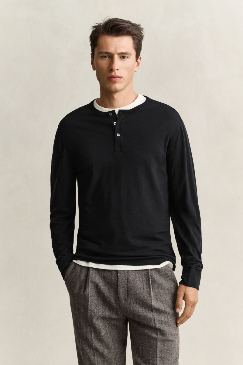 TRIČKO GANT TENCEL WOOL HENLEY BLACK