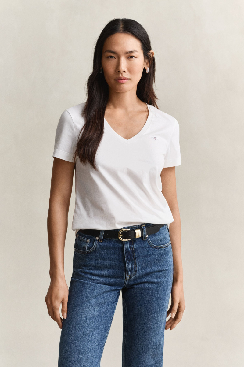 TRIČKO GANT REG SHIELD SS V-NECK T-SHIRT WHITE